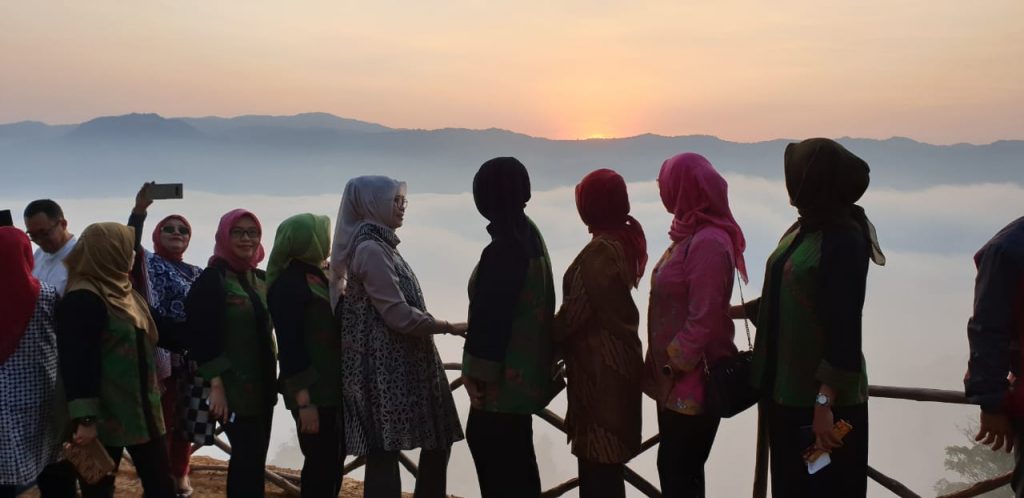 Peletakan Batu Pertama Pembangunan Masjid Rahmatam Lil'alamin Citorek